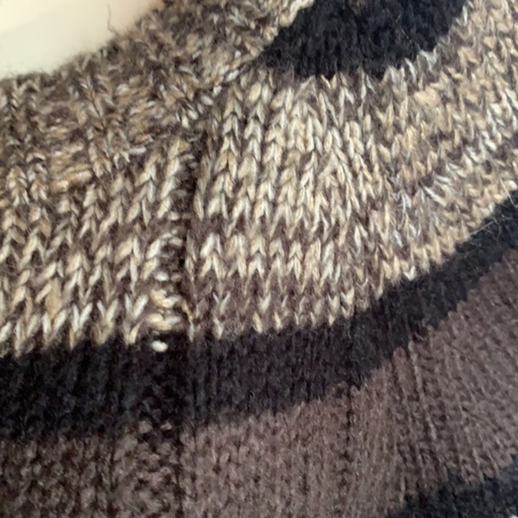 SNUGGLY OVERSIZED SWEATER by Carol Rose - Picture 5 of 5